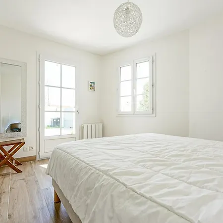 Maison Proche Pour 4 Pers. Avec Jardin A - Fr-1-835-28 *