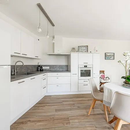 Maison Proche Pour 4 Pers. Avec Jardin A - Fr-1-835-28 * La Flotte